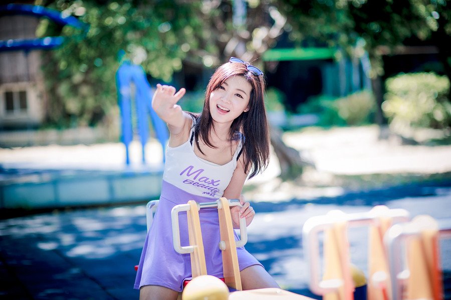 至于伏德为何会在这里，却是诸葛亮临走前派他给陈到送来一封书信，至于信的内容，伏德曾经偷偷打开过，但只是很寻常的嘱托，并未有太多信息表露出来，但陈到在看过信之后，只是淡淡的扫了伏德一眼之后，告诉伏德：“军师在信中说你文武双全，是员不可多得的人才，既然如此，便留在江夏吧。”